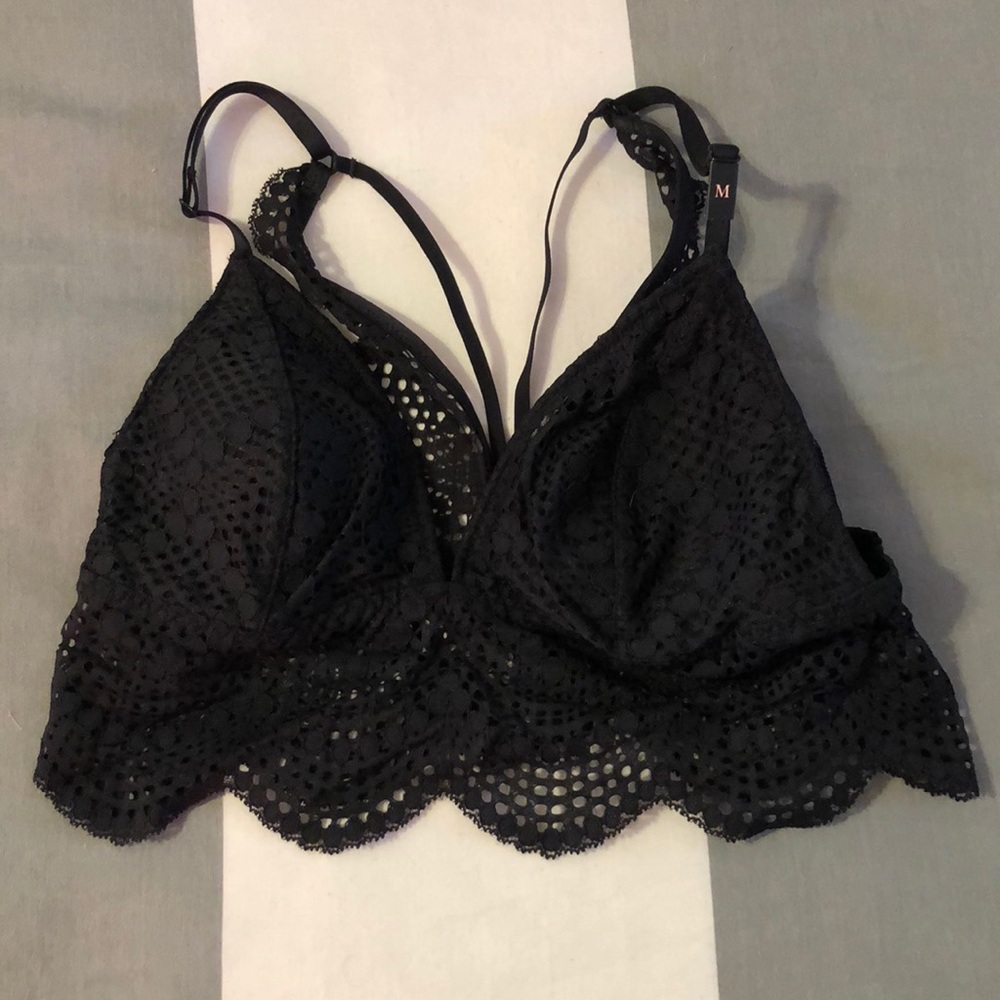 Victoria’s Secret black lace bralette. Medium NWT